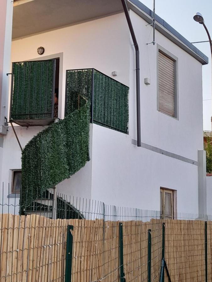 Casa Vacanze Da Michele E Azzurra Lotzorai Exteriör bild